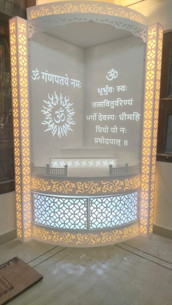 Corner Fit Gayatri Mandir