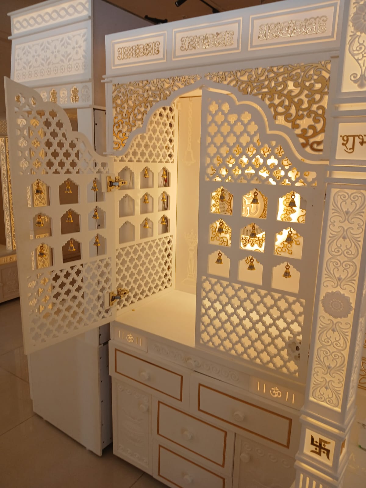 Corian Mandir